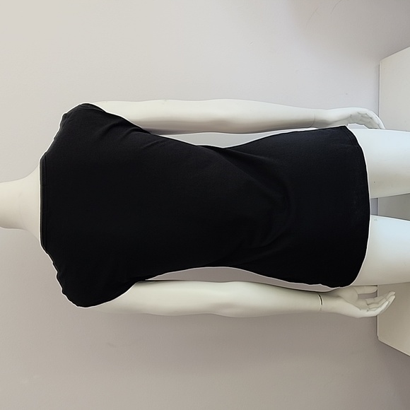 Gap black tee with beading size XS - Picture 11 of 11